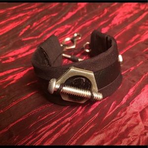 🤪 Loose Screws 4 U ! Bracelet